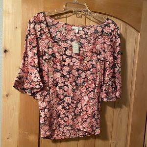 New with tags Maurices pink floral blouse size M